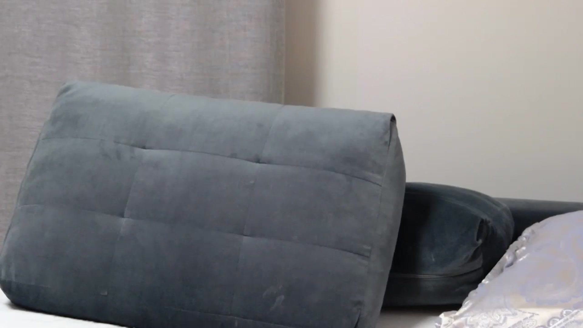 Gallery image thumbnail from o_o1t2's myfreecams stream on, 12/16/2023, 18:23 image 5 of 20