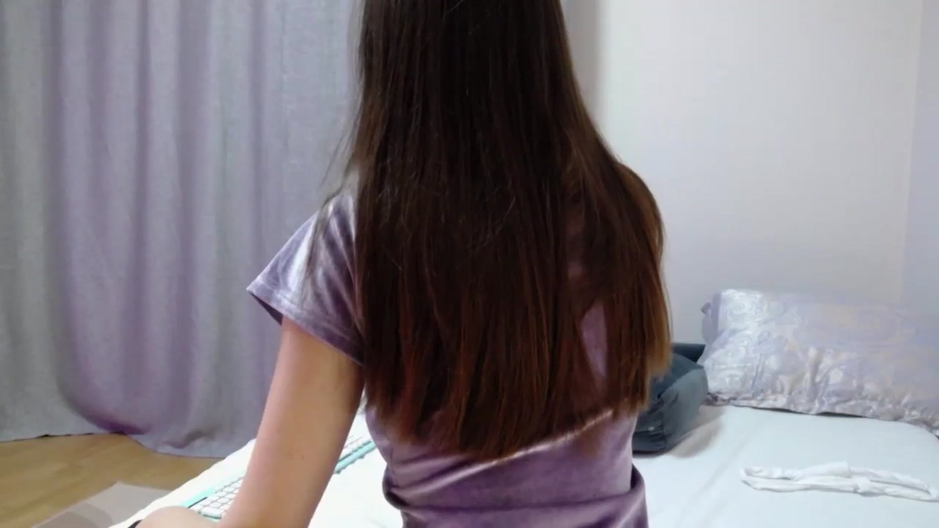 Gallery image thumbnail from o_o1t2's myfreecams stream on, 12/22/2023, 08:41 image 3 of 20