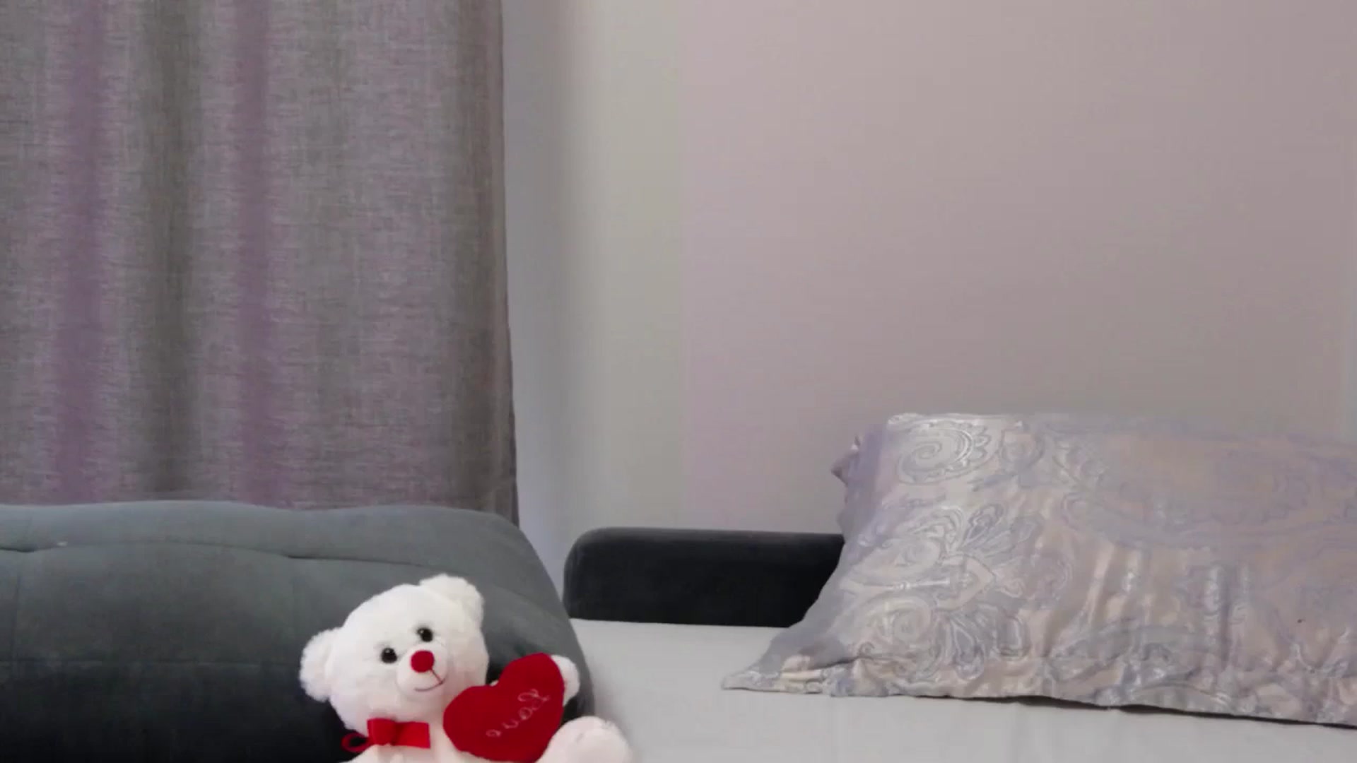 Gallery image thumbnail from o_o1t2's myfreecams stream on, 12/23/2023, 10:35 image 6 of 20