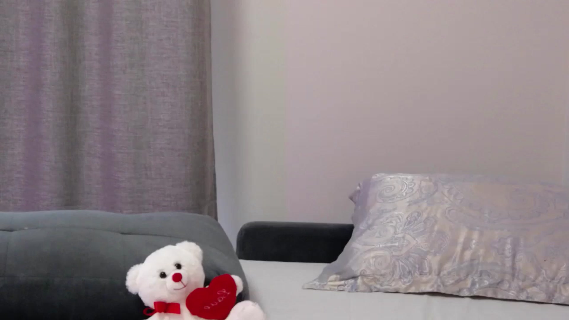Gallery image thumbnail from o_o1t2's myfreecams stream on, 12/23/2023, 10:35 image 4 of 20