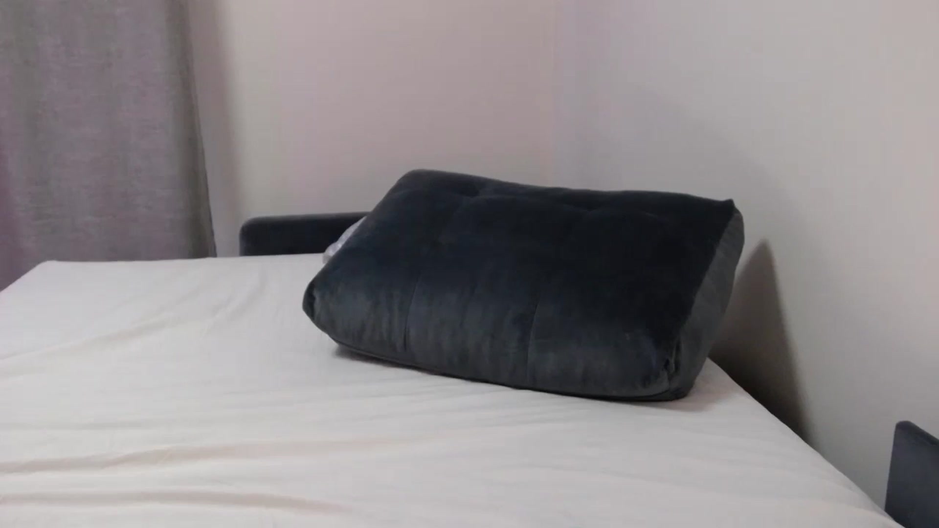 Gallery image thumbnail from o_o1t2's myfreecams stream on, 12/31/2023, 10:03 image 16 of 20