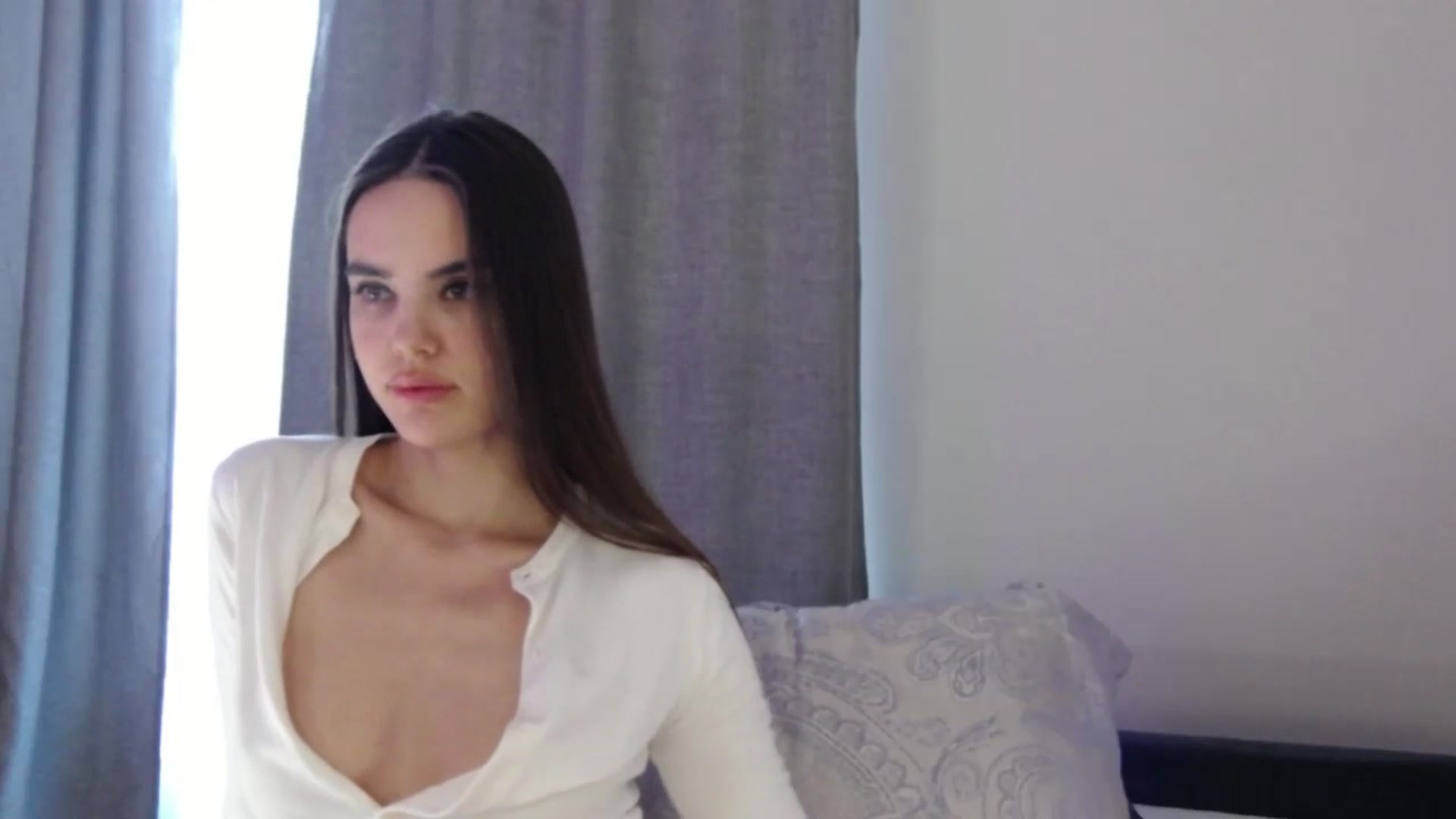 Gallery image thumbnail from o_o1t2's myfreecams stream on, 01/06/2024, 11:18 image 5 of 20