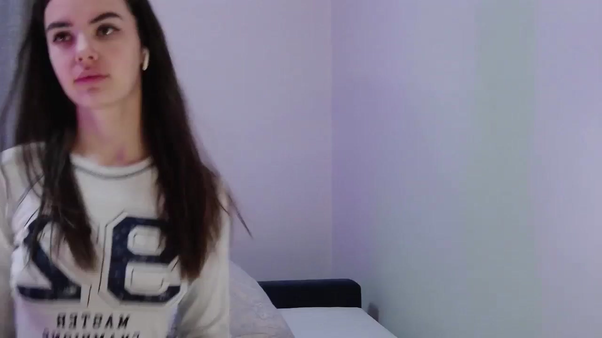 Gallery image thumbnail from o_o1t2's myfreecams stream on, 01/09/2024, 16:46 image 15 of 20