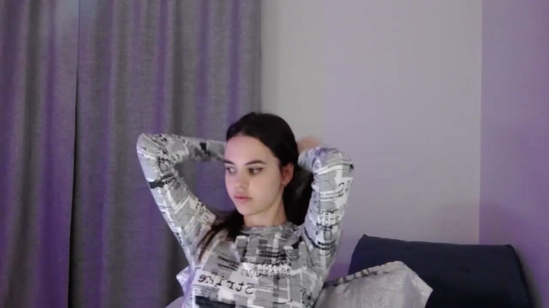 Gallery image thumbnail from o_o1t2's myfreecams stream on, 02/22/2024, 04:35 image 3 of 20
