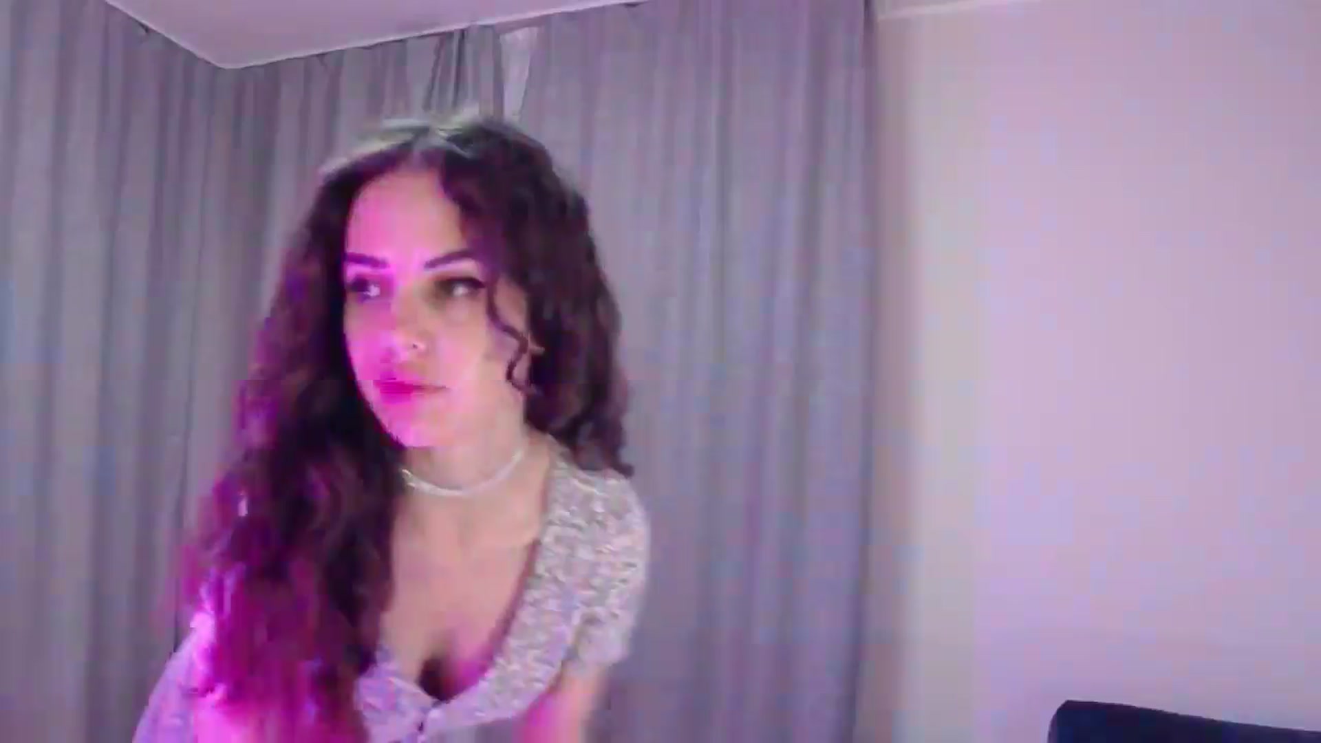 Gallery image thumbnail from o_o1t2's myfreecams stream on, 06/23/2024, 02:06 image 15 of 20