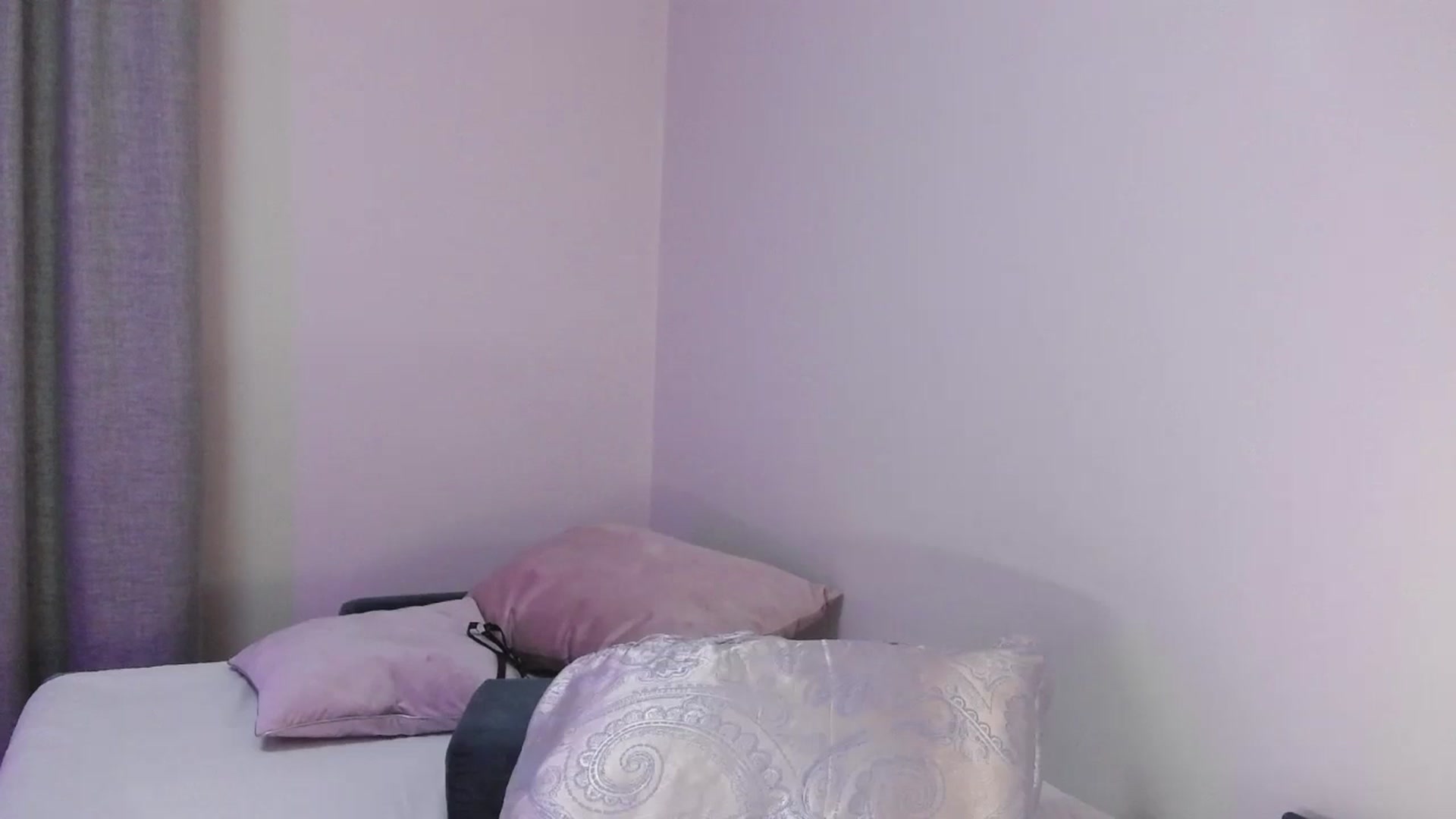 Gallery image thumbnail from o_o1t2's myfreecams stream on, 07/18/2024, 01:16 image 4 of 20