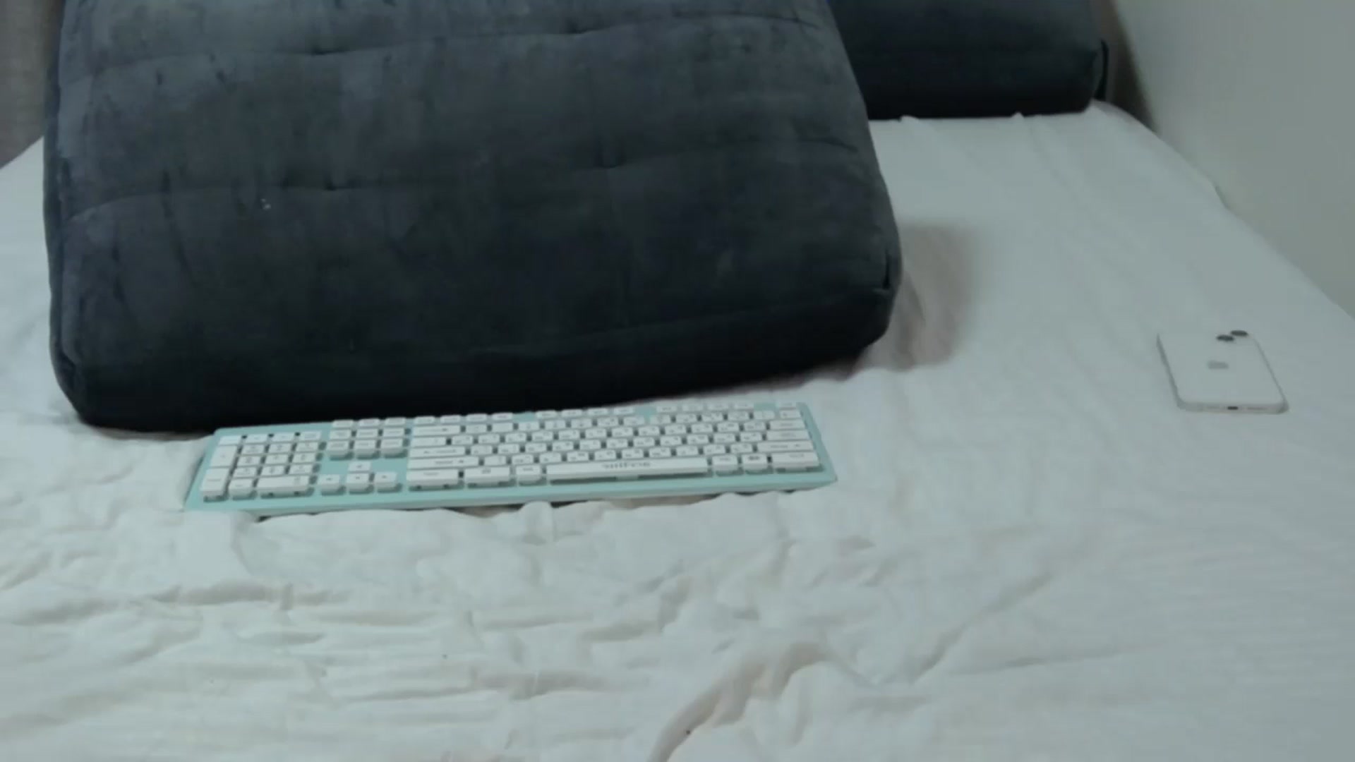Gallery image thumbnail from o_o1t2's myfreecams stream on, 08/12/2024, 03:05 image 2 of 20