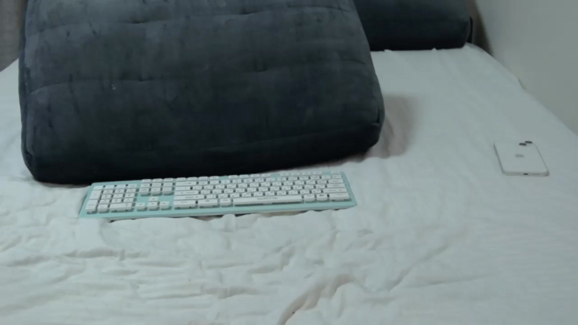 Gallery image thumbnail from o_o1t2's myfreecams stream on, 08/12/2024, 03:05 image 1 of 20