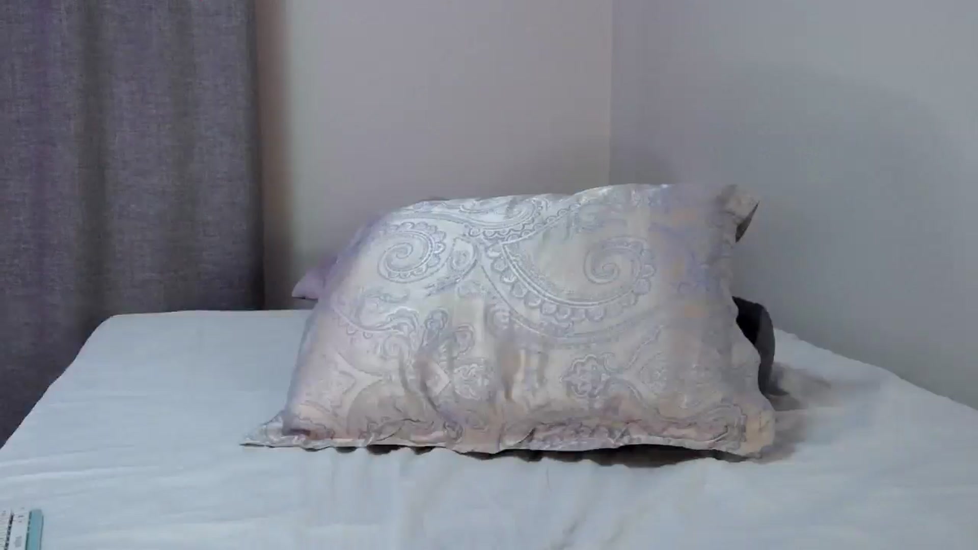 Gallery image thumbnail from o_o1t2's myfreecams stream on, 10/04/2024, 16:45 image 8 of 20