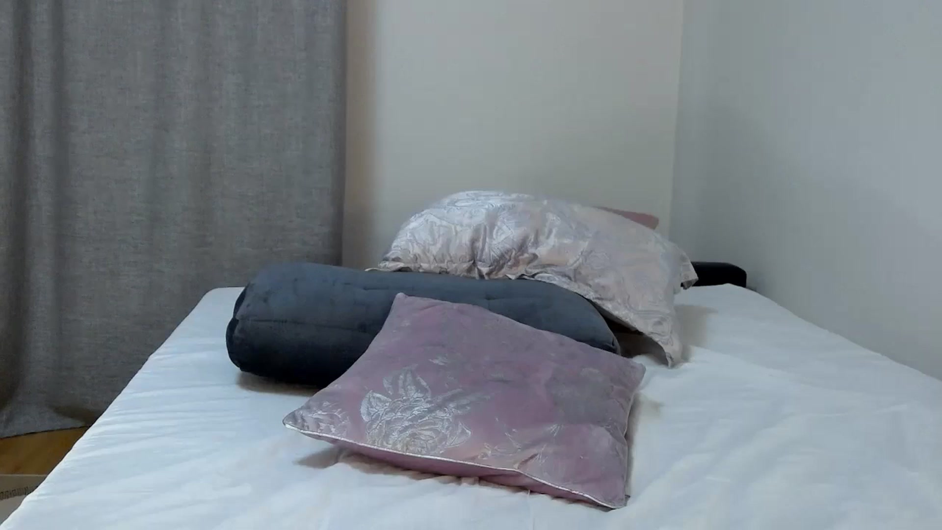 Gallery image thumbnail from o_o1t2's myfreecams stream on, 10/05/2024, 09:34 image 15 of 20