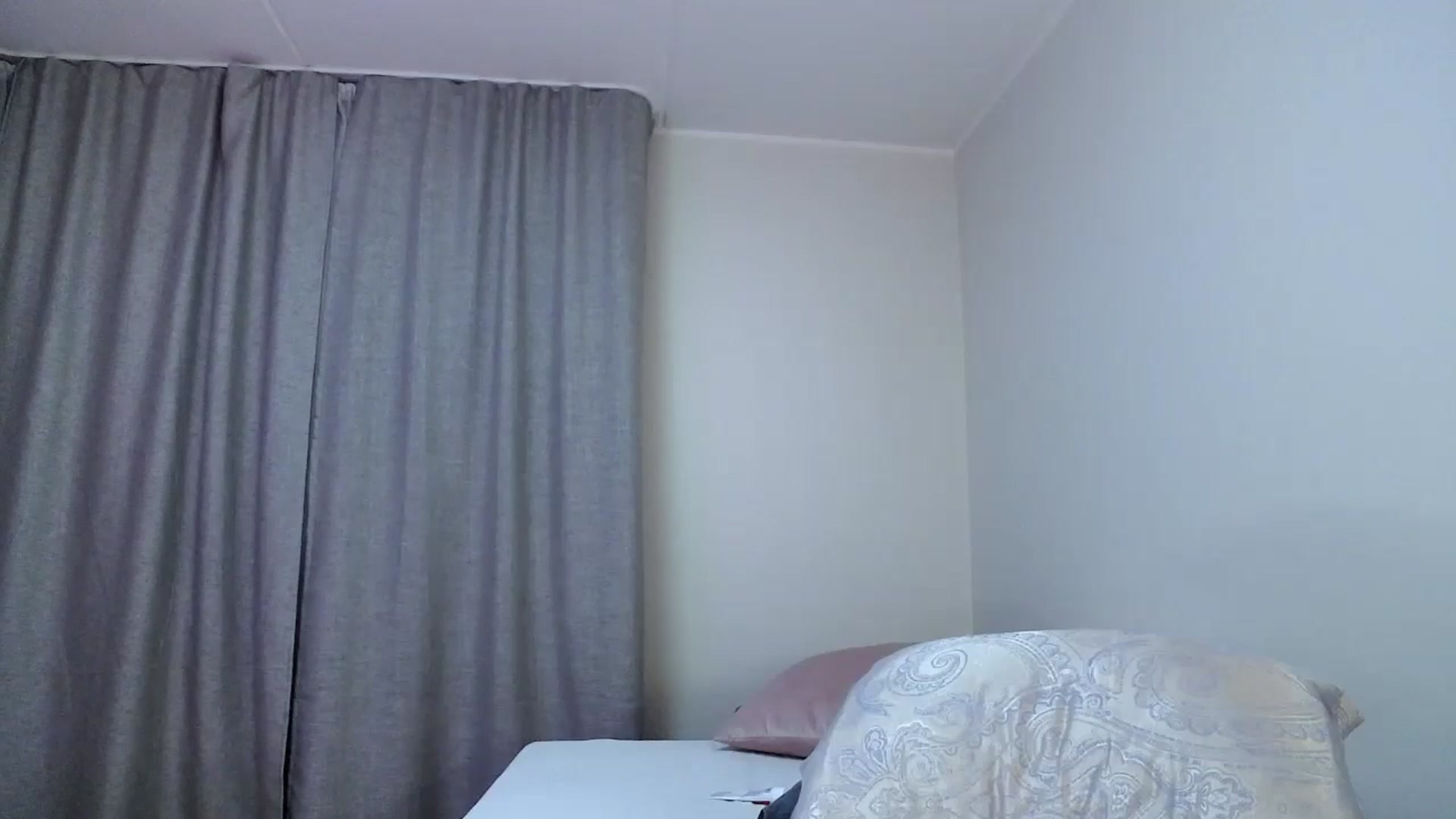 Gallery image thumbnail from o_o1t2's myfreecams stream on, 10/14/2024, 04:17 image 17 of 20