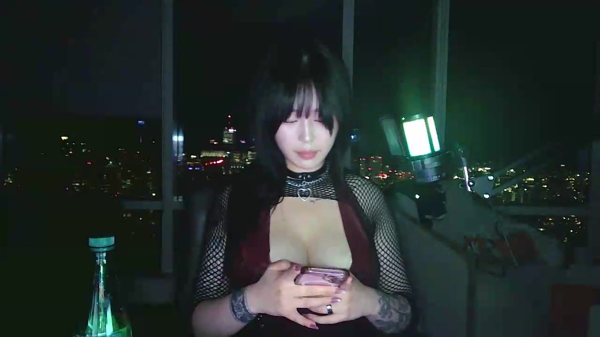Gallery image thumbnail from obeycarrienoona's myfreecams stream on, 06/25/2026, 06:57 image 12 of 20