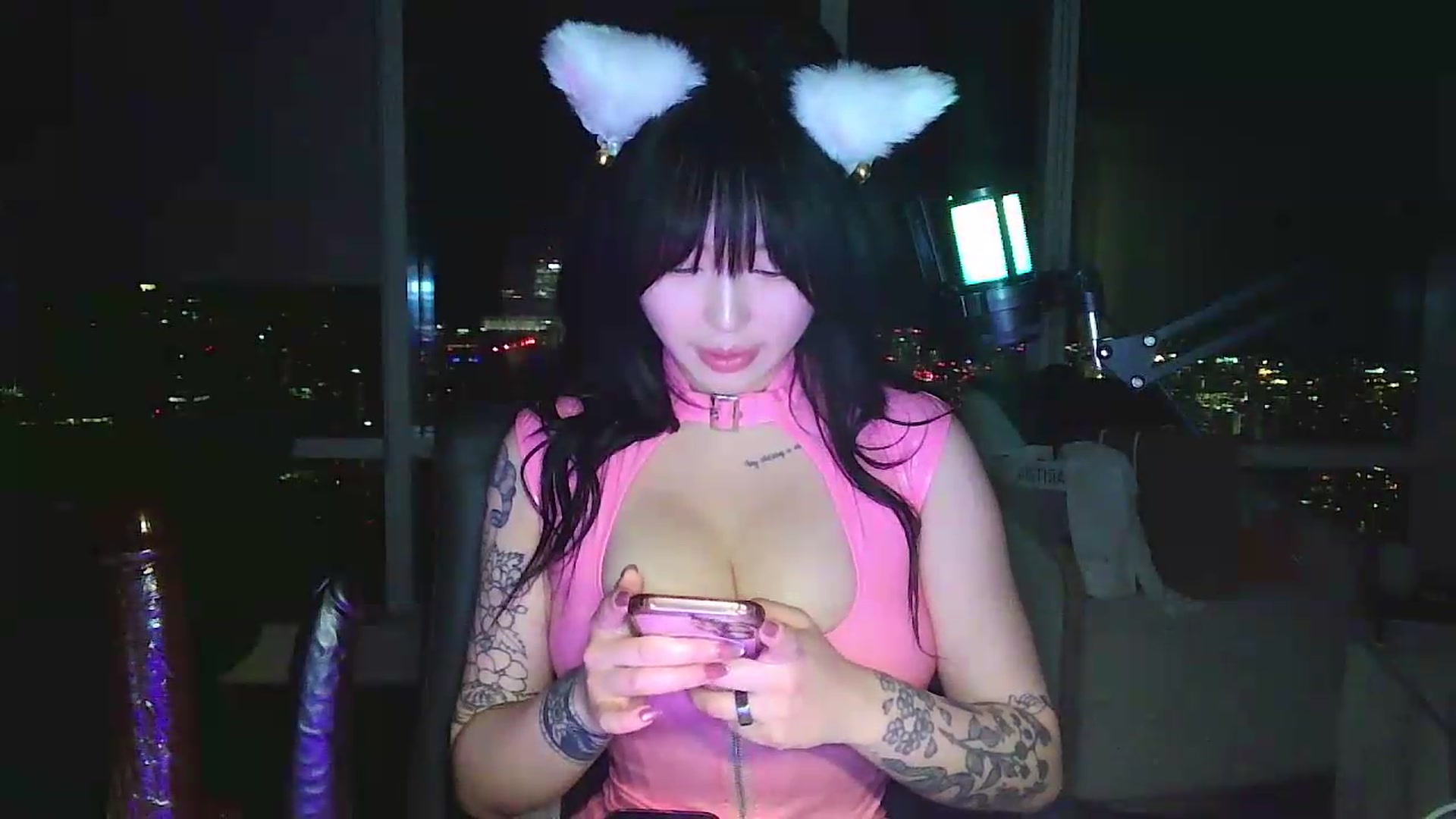 Gallery image thumbnail from obeycarrienoona's myfreecams stream on, 06/28/2026, 06:41 image 4 of 20