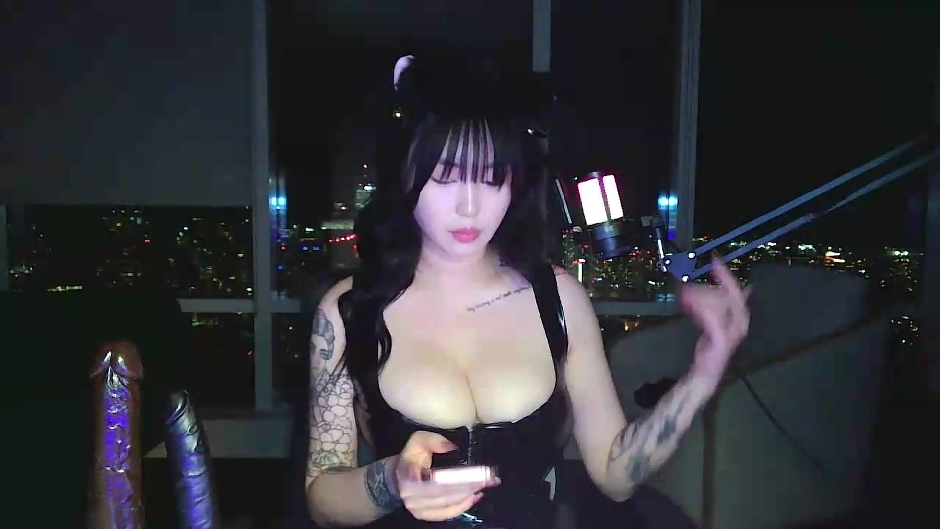 Gallery image thumbnail from obeycarrienoona's myfreecams stream on, 06/29/2026, 04:12 image 20 of 20