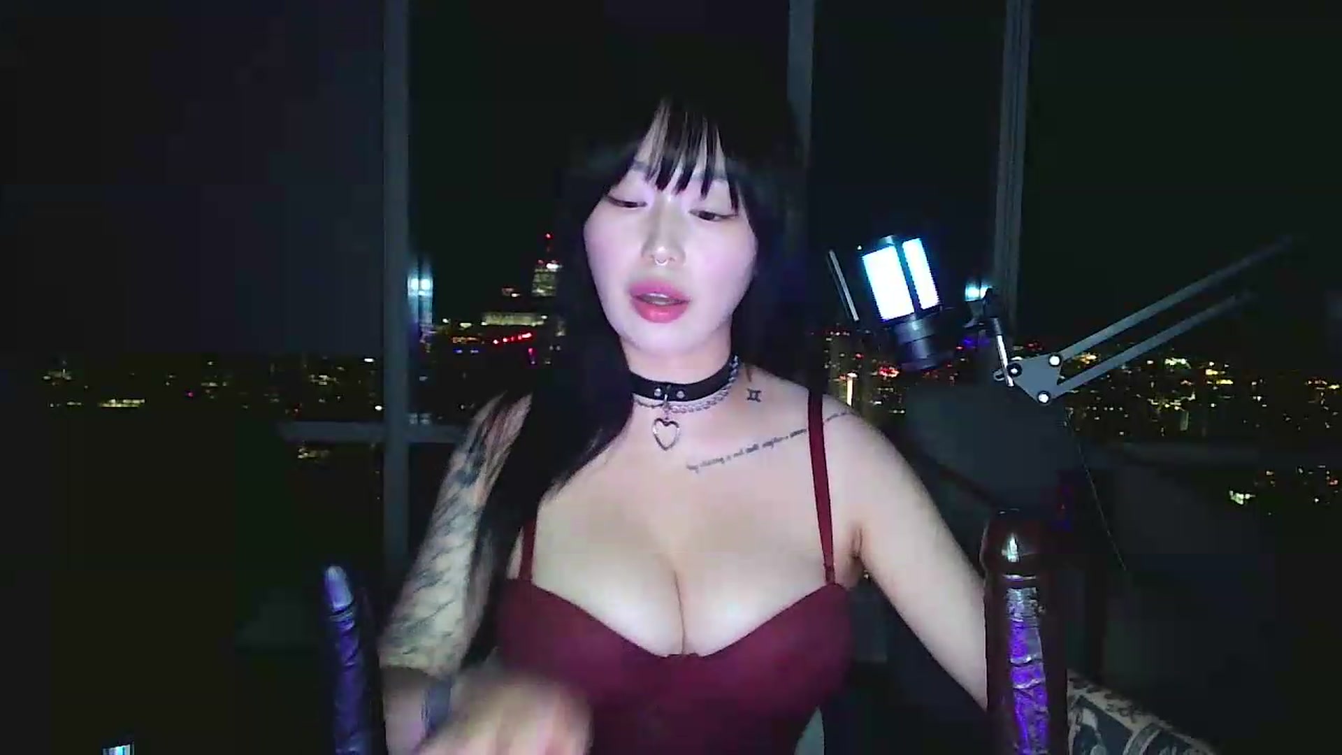 Gallery image thumbnail from obeycarrienoona's myfreecams stream on, 07/03/2026, 07:24 image 2 of 20
