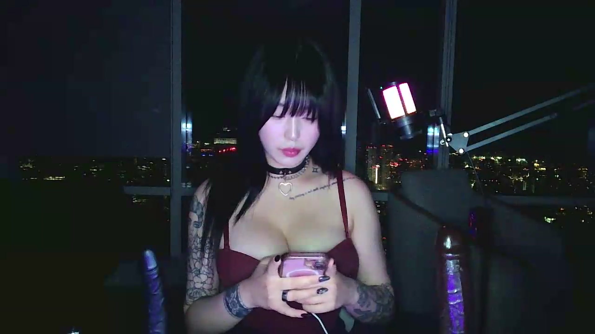Gallery image thumbnail from obeycarrienoona's myfreecams stream on, 07/03/2026, 07:24 image 8 of 20
