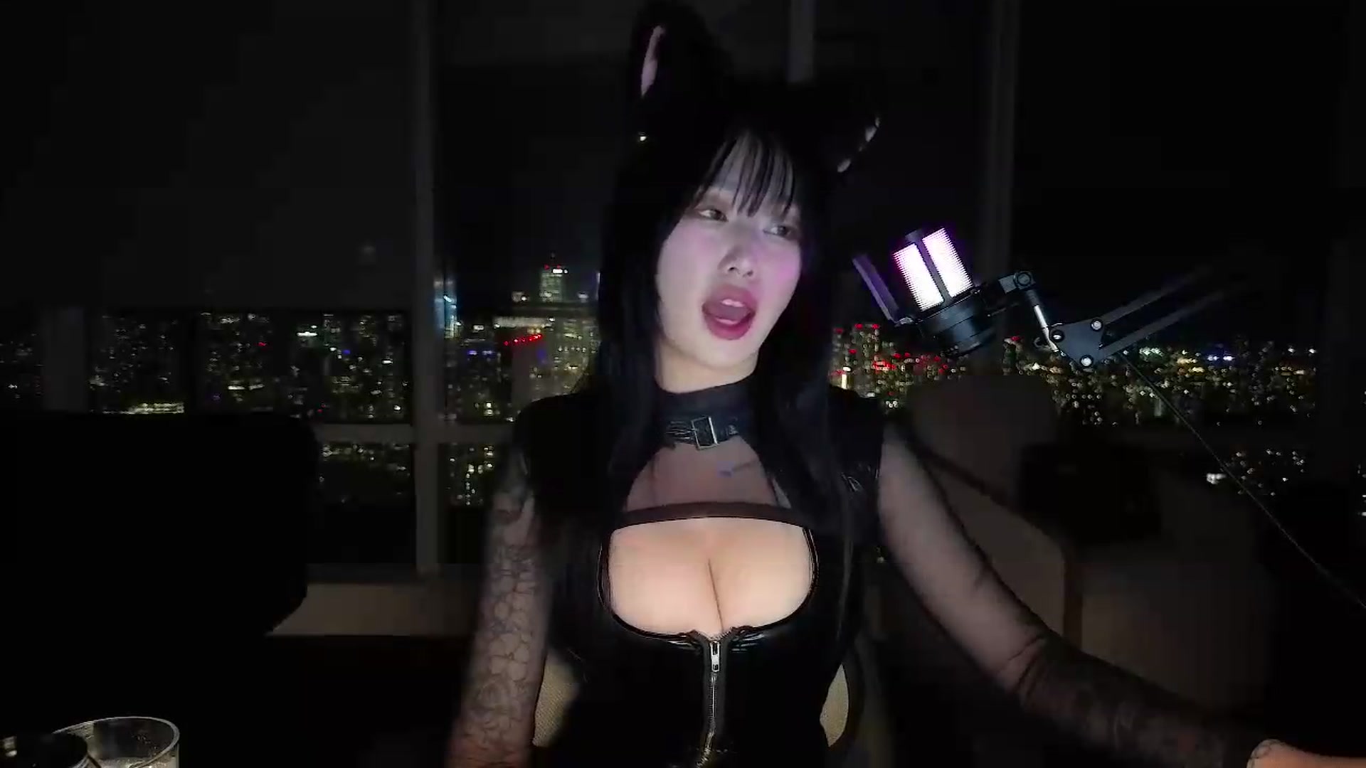 Gallery image thumbnail from obeycarrienoona's myfreecams stream on, 07/06/2026, 03:34 image 6 of 20