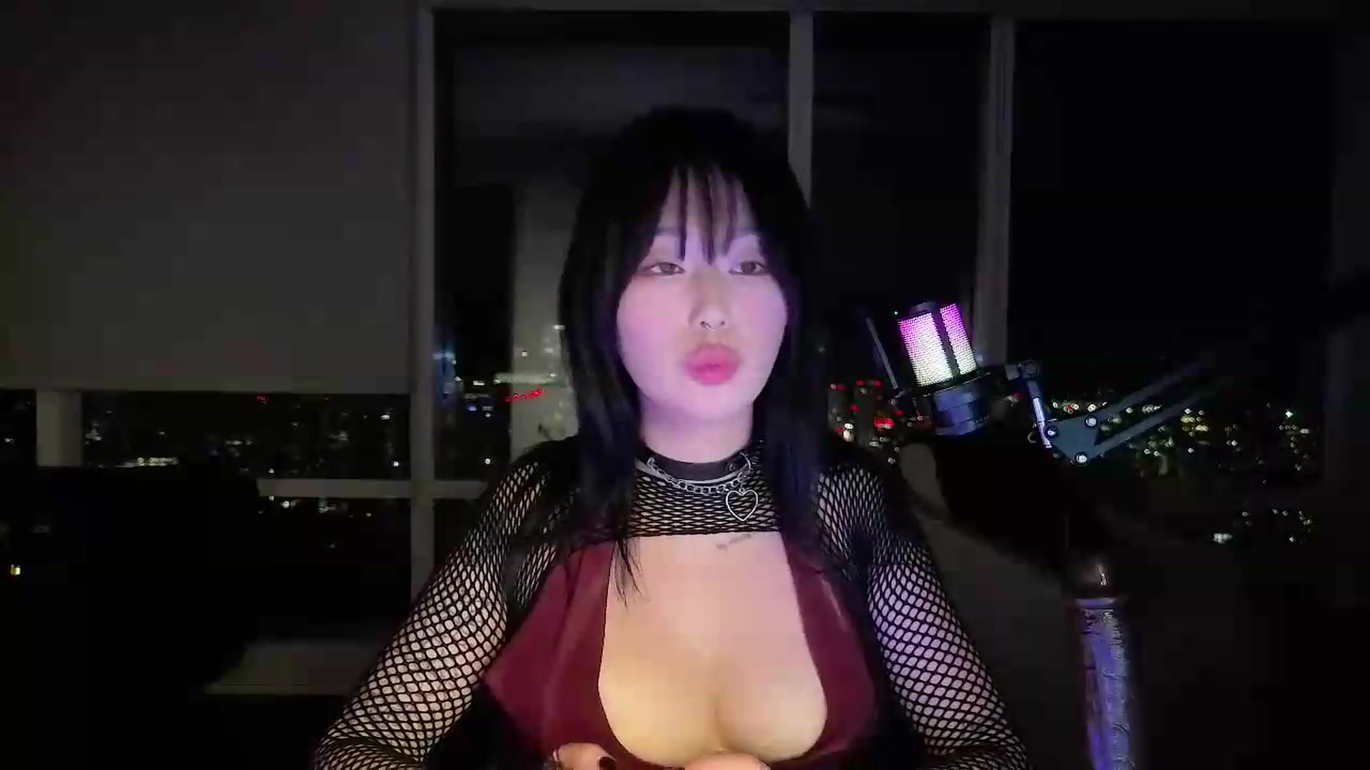 Gallery image thumbnail from obeycarrienoona's myfreecams stream on, 07/13/2026, 07:02 image 12 of 20