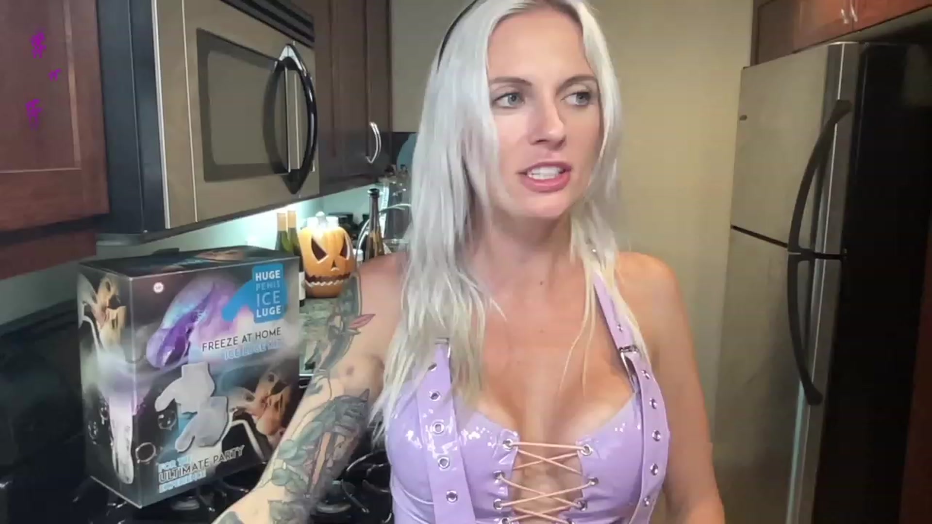Gallery image thumbnail from octoBELLE's myfreecams stream on, 10/08/2023, 04:33 image 2 of 20