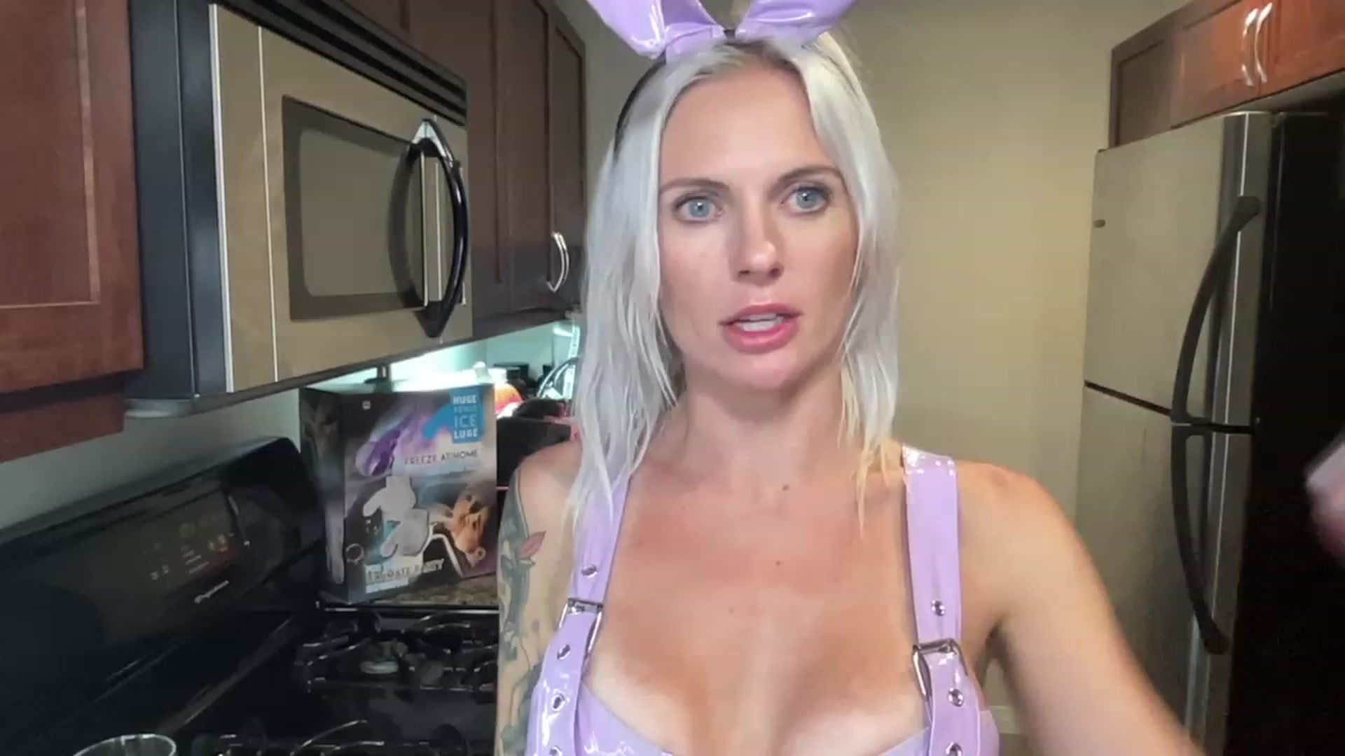 Gallery image thumbnail from octoBELLE's myfreecams stream on, 10/08/2023, 10:14 image 1 of 20