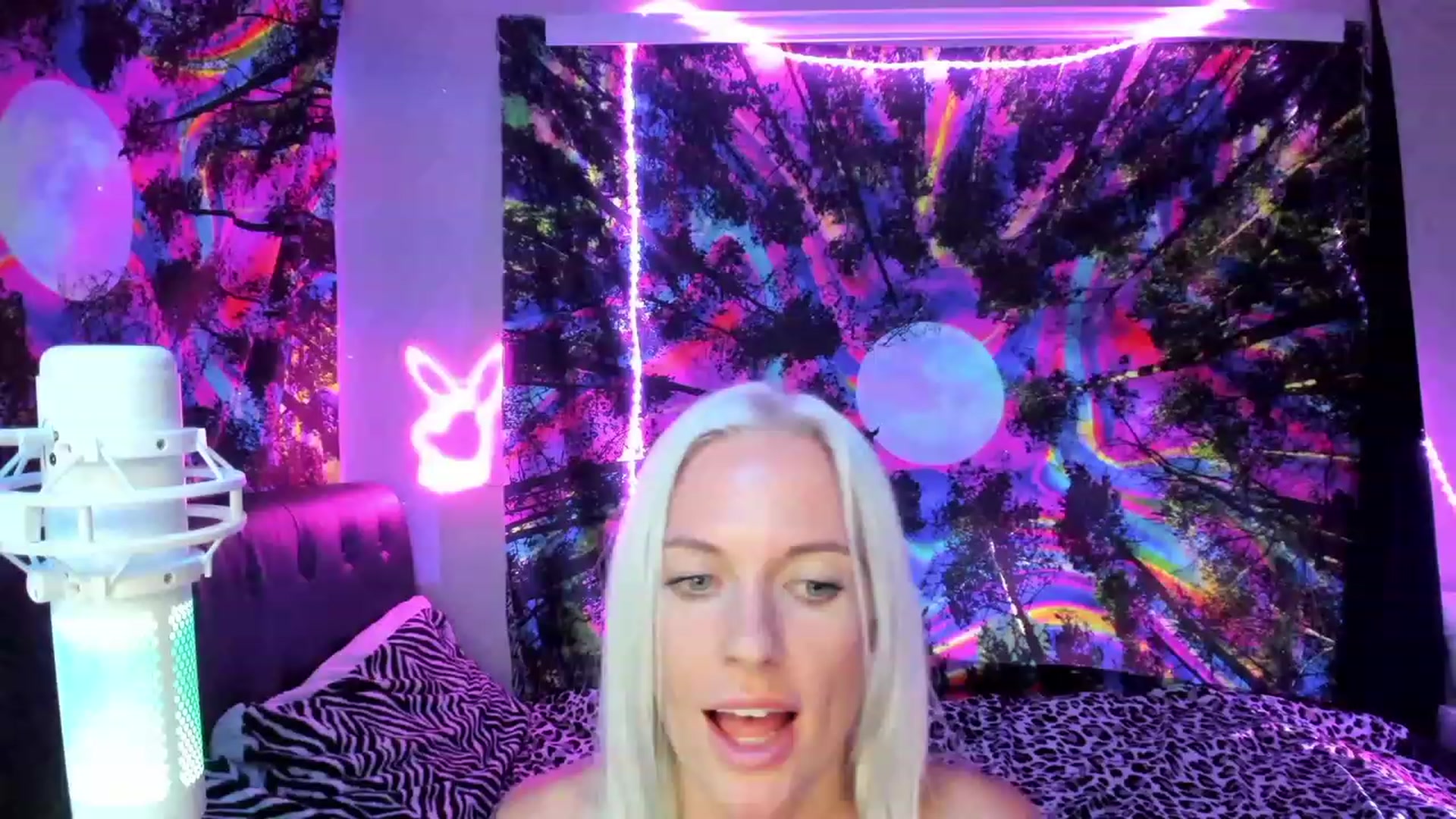 Gallery image thumbnail from octoBELLE's myfreecams stream on, 10/13/2023, 07:17 image 4 of 20