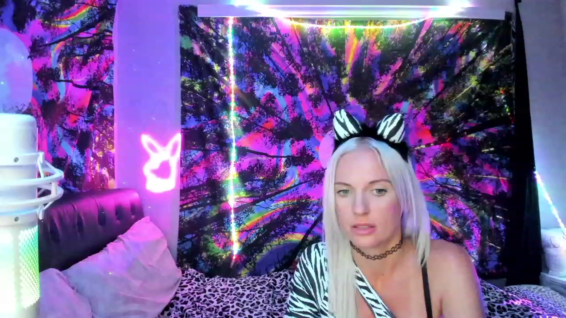 Gallery image thumbnail from octoBELLE's myfreecams stream on, 10/14/2023, 03:56 image 2 of 20