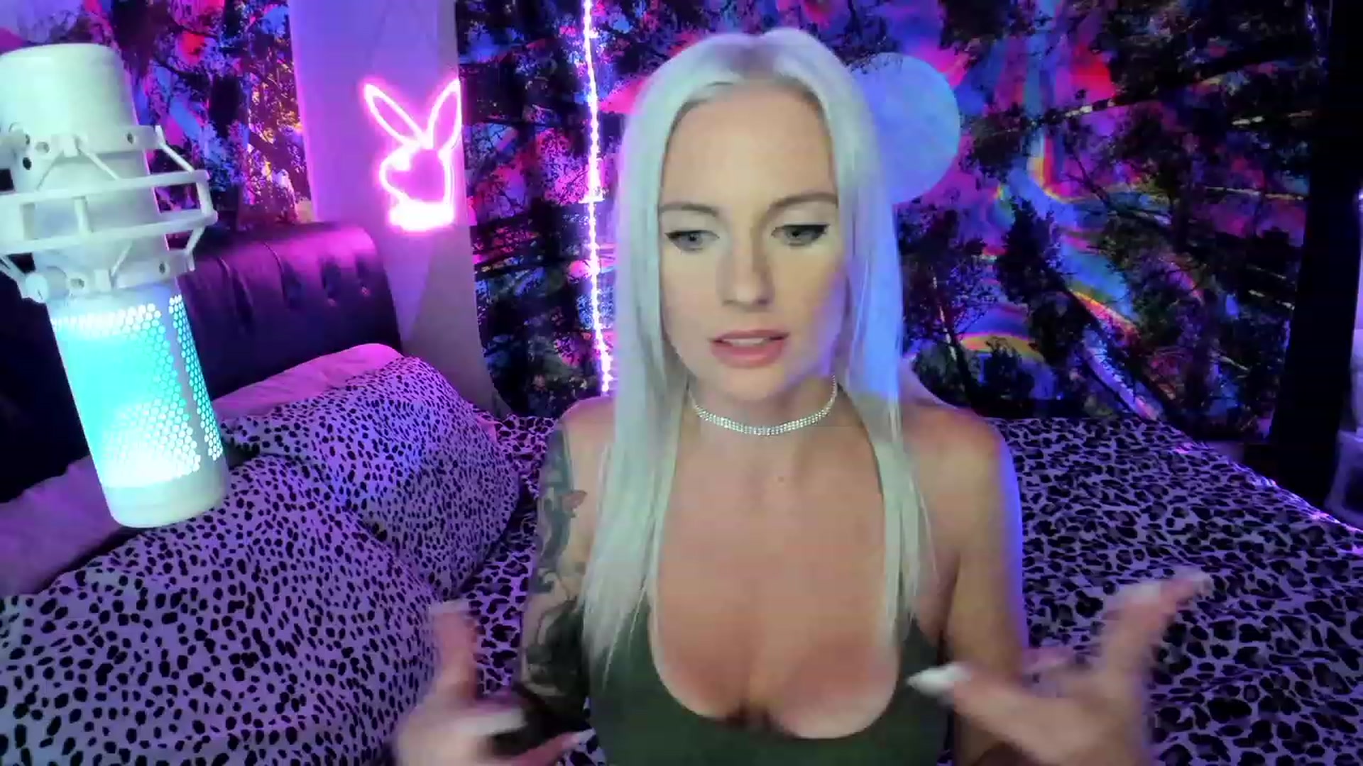 Gallery image thumbnail from octoBELLE's myfreecams stream on, 10/18/2023, 04:49 image 16 of 20