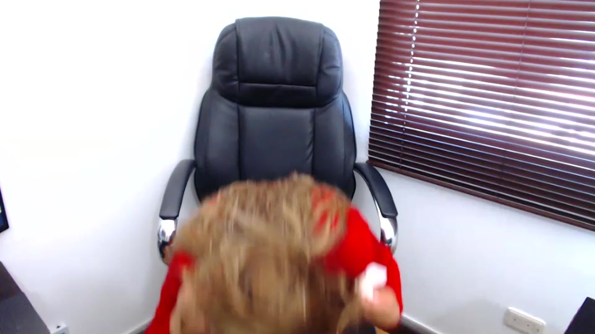 Gallery image thumbnail from office_secret's myfreecams stream on, 11/22/2022, 19:09 image 20 of 20
