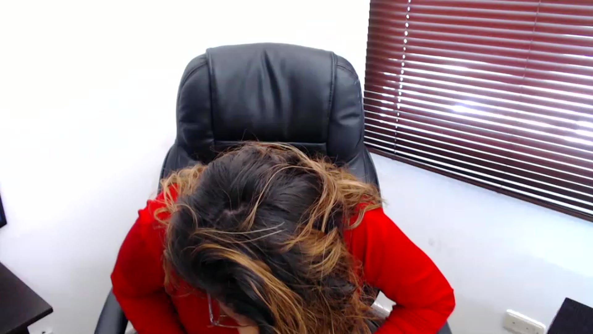 Gallery image thumbnail from office_secret's myfreecams stream on, 03/17/2023, 18:13 image 12 of 20