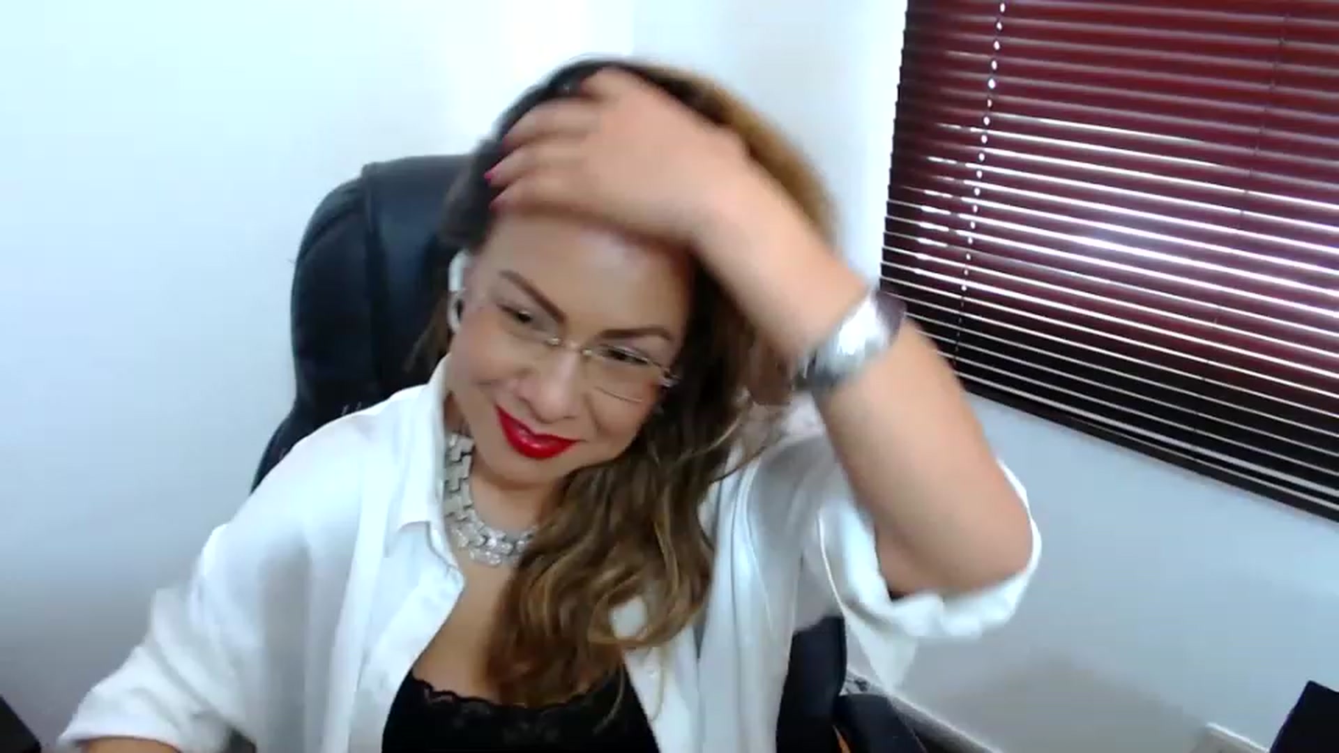 Gallery image thumbnail from office_secret's myfreecams stream on, 04/25/2023, 18:12 image 2 of 20