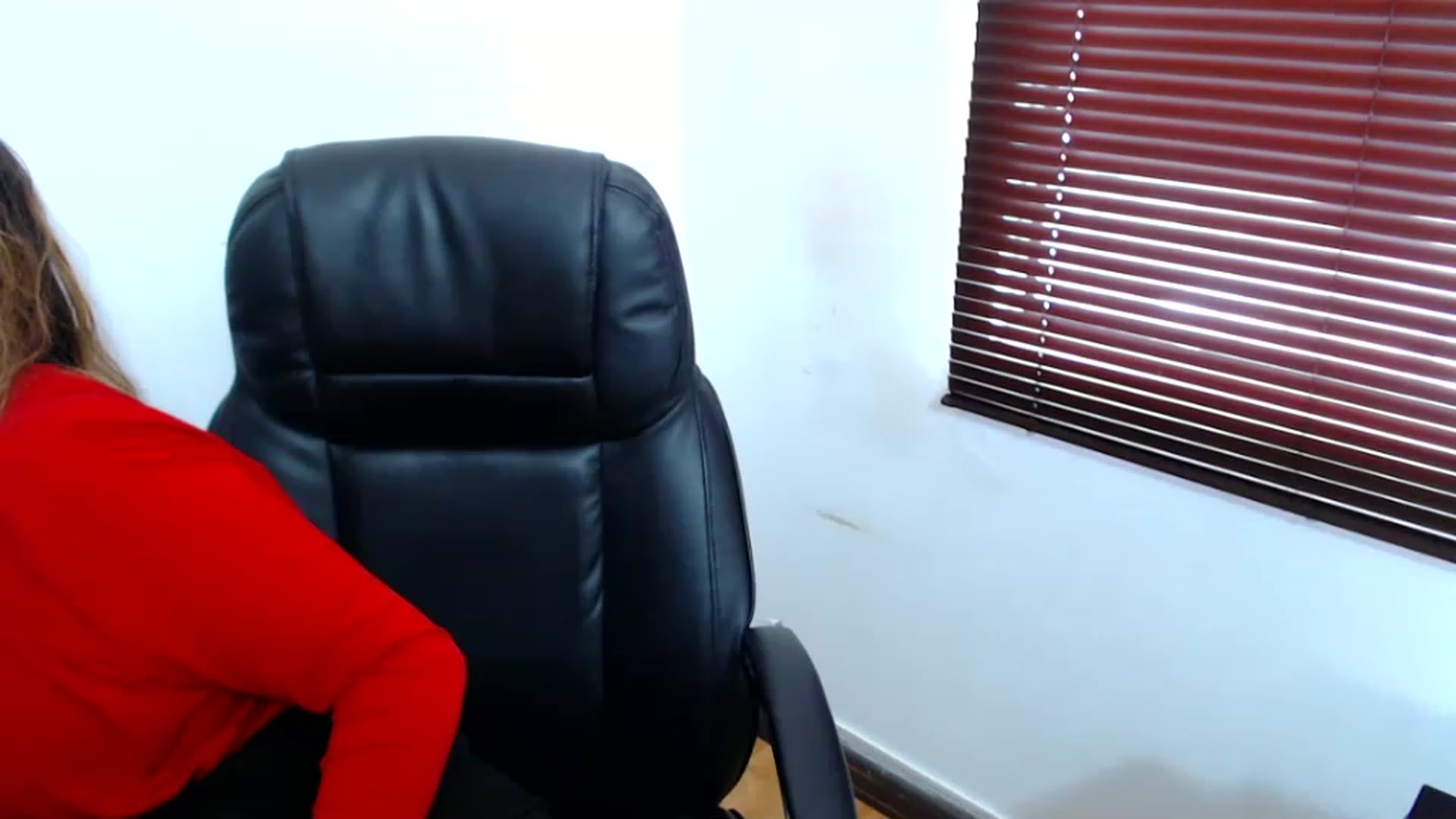 Gallery image thumbnail from office_secret's myfreecams stream on, 04/26/2023, 17:54 image 15 of 20