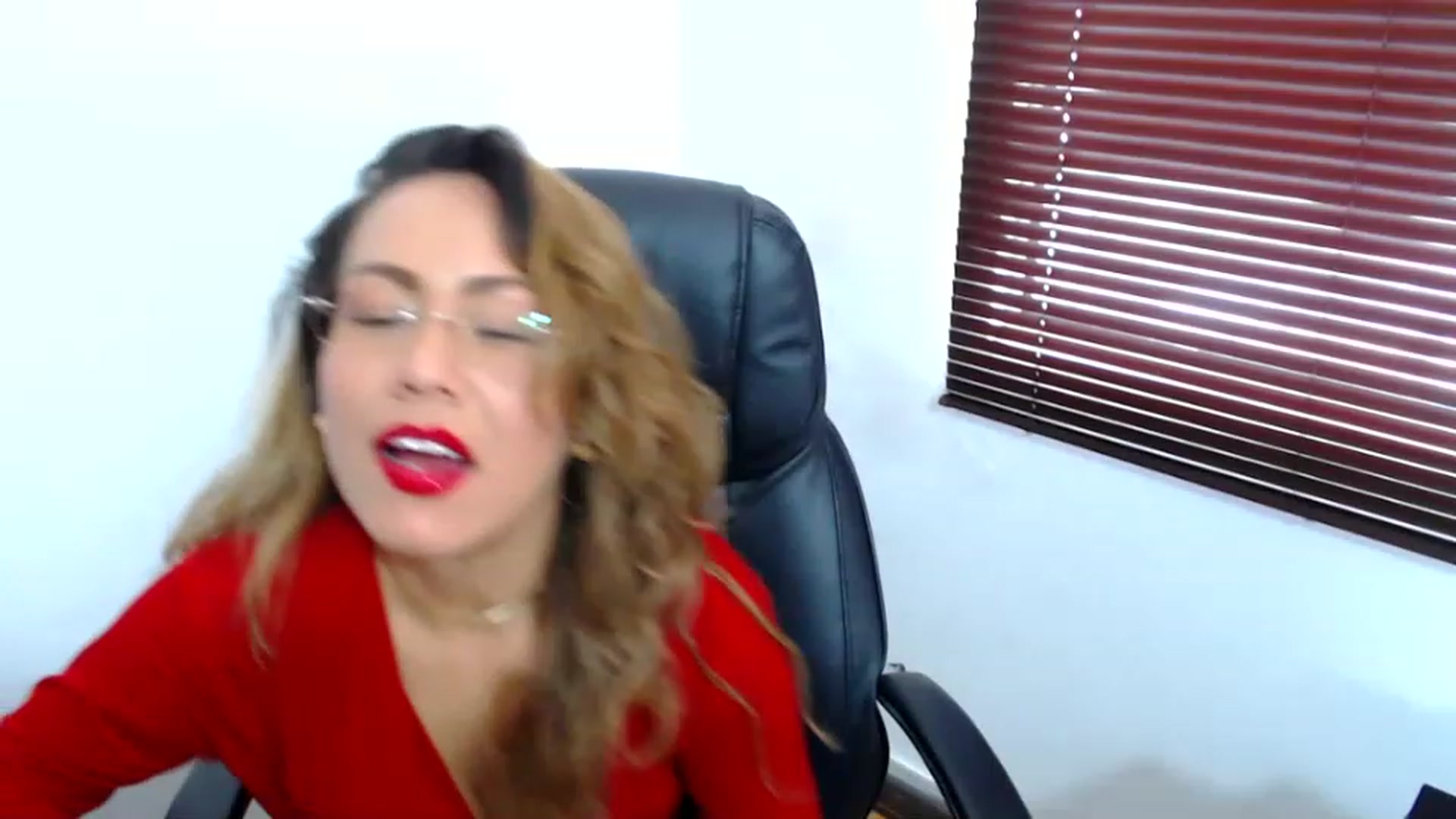 Gallery image thumbnail from office_secret's myfreecams stream on, 04/26/2023, 18:52 image 19 of 20