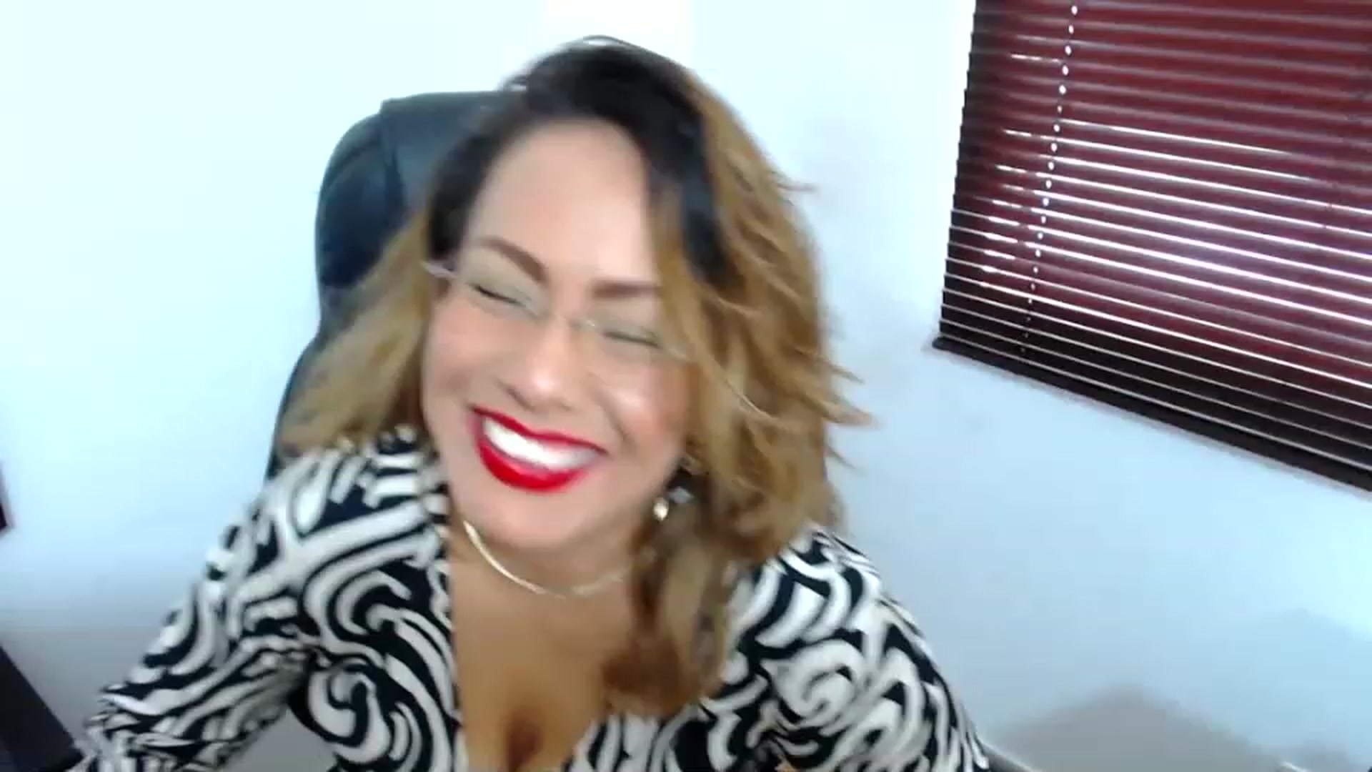 Gallery image thumbnail from office_secret's myfreecams stream on, 04/27/2023, 17:40 image 1 of 20