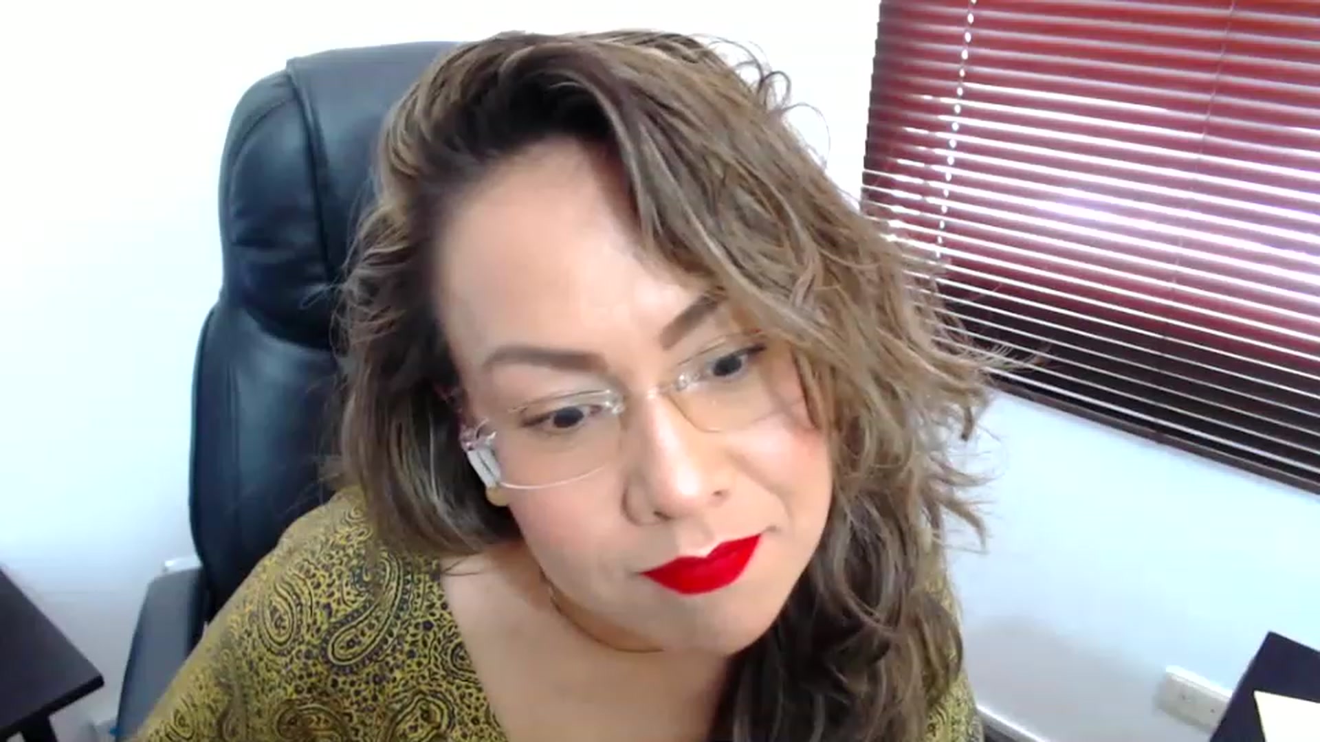 Gallery image thumbnail from office_secret's myfreecams stream on, 05/15/2023, 17:34 image 12 of 20