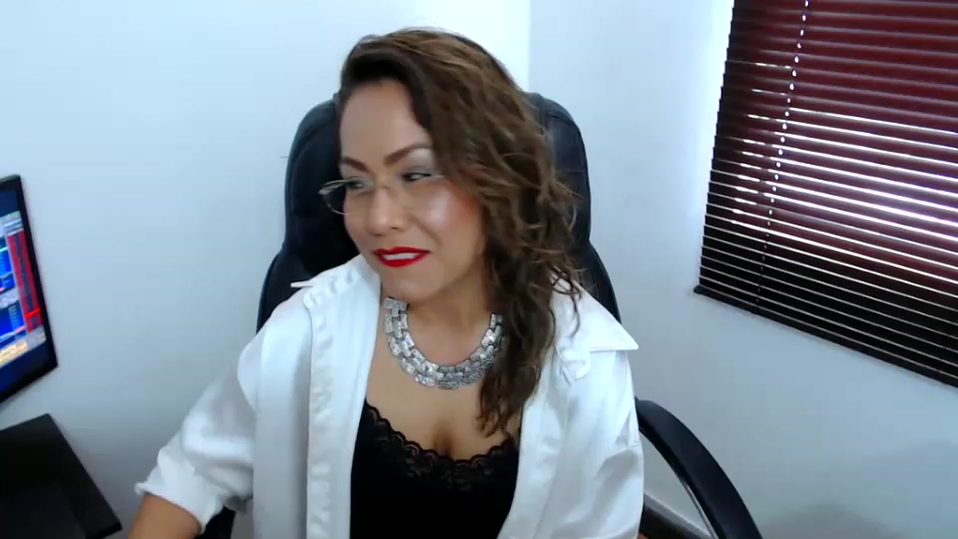Gallery image thumbnail from office_secret's myfreecams stream on, 06/06/2023, 17:07 image 2 of 20
