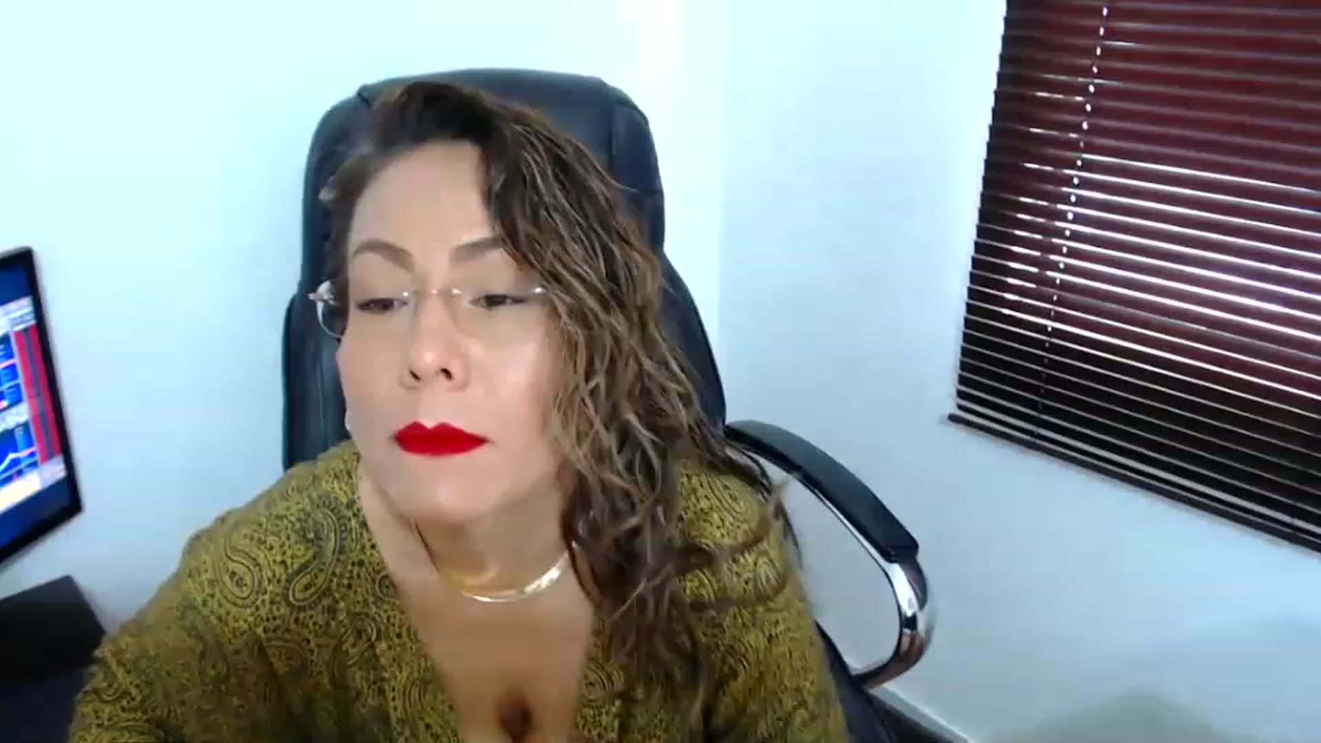 Gallery image thumbnail from office_secret's myfreecams stream on, 06/08/2023, 16:56 image 11 of 20