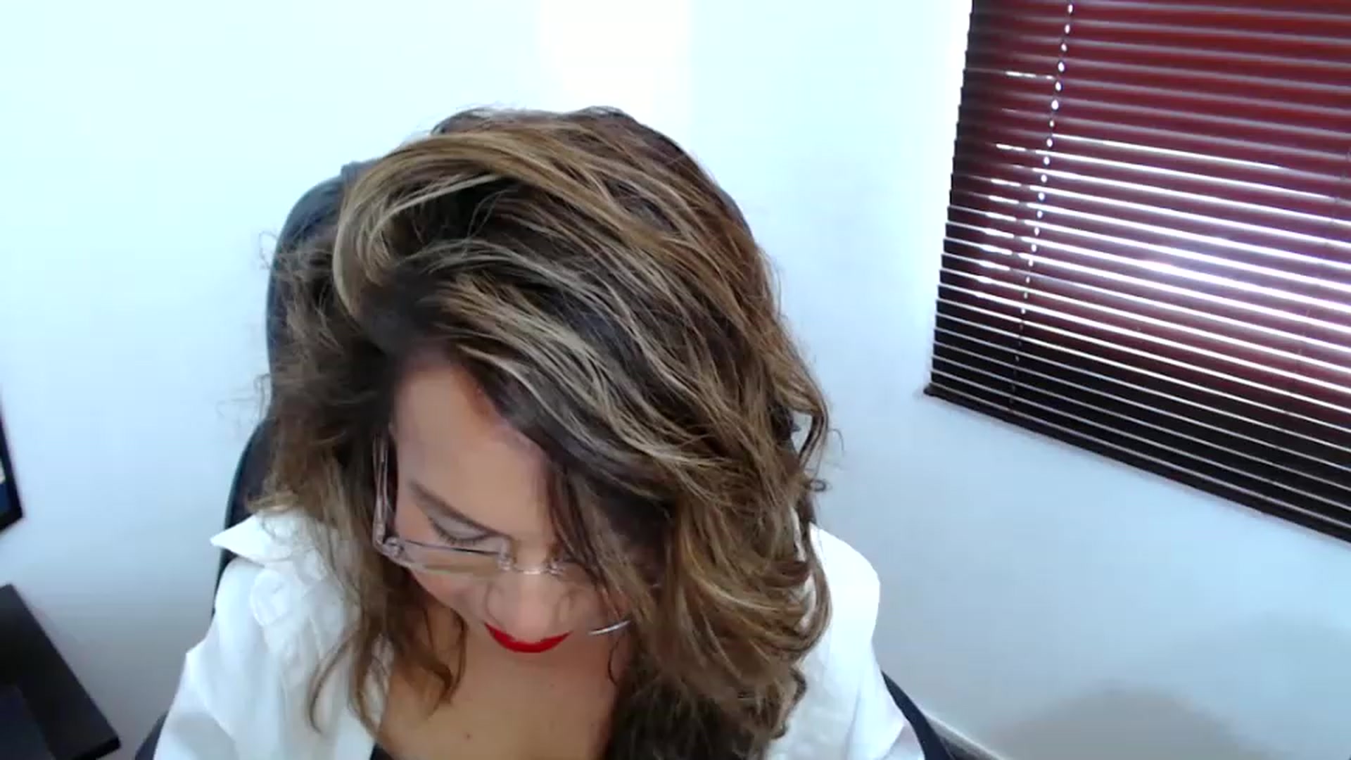 Gallery image thumbnail from office_secret's myfreecams stream on, 06/13/2023, 18:16 image 19 of 20