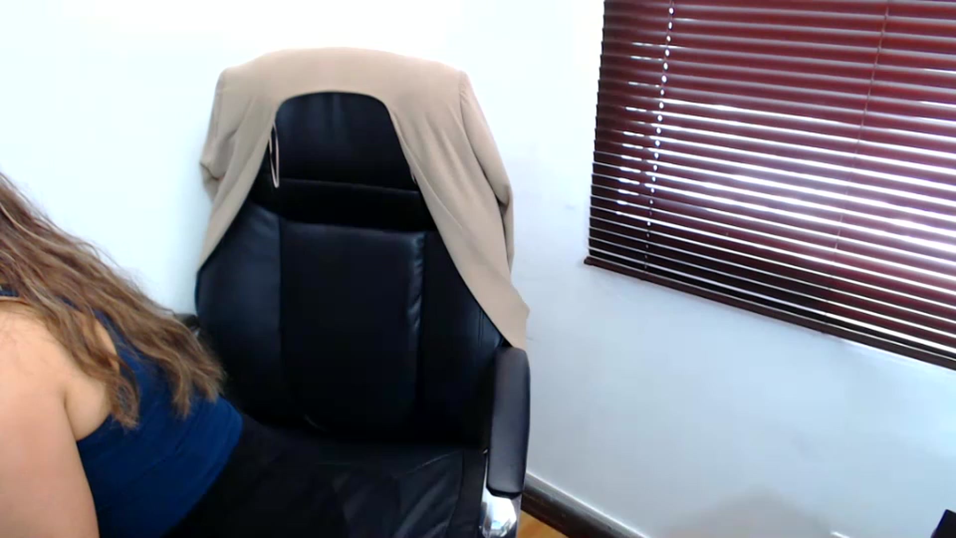 Gallery image thumbnail from office_secret's myfreecams stream on, 06/26/2023, 19:02 image 20 of 20