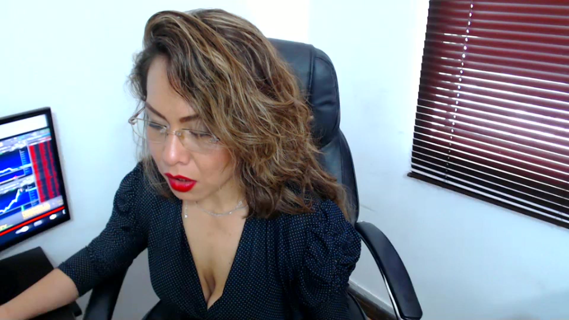 Gallery image thumbnail from office_secret's myfreecams stream on, 07/03/2023, 18:51 image 20 of 20