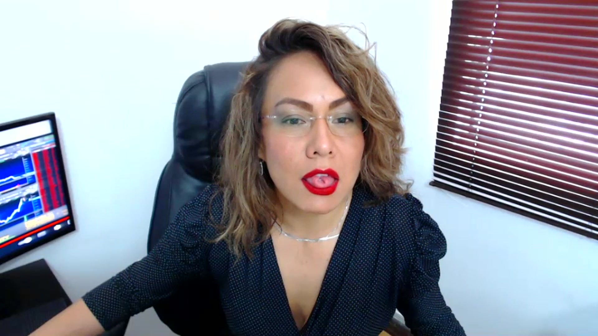Gallery image thumbnail from office_secret's myfreecams stream on, 07/03/2023, 18:51 image 14 of 20