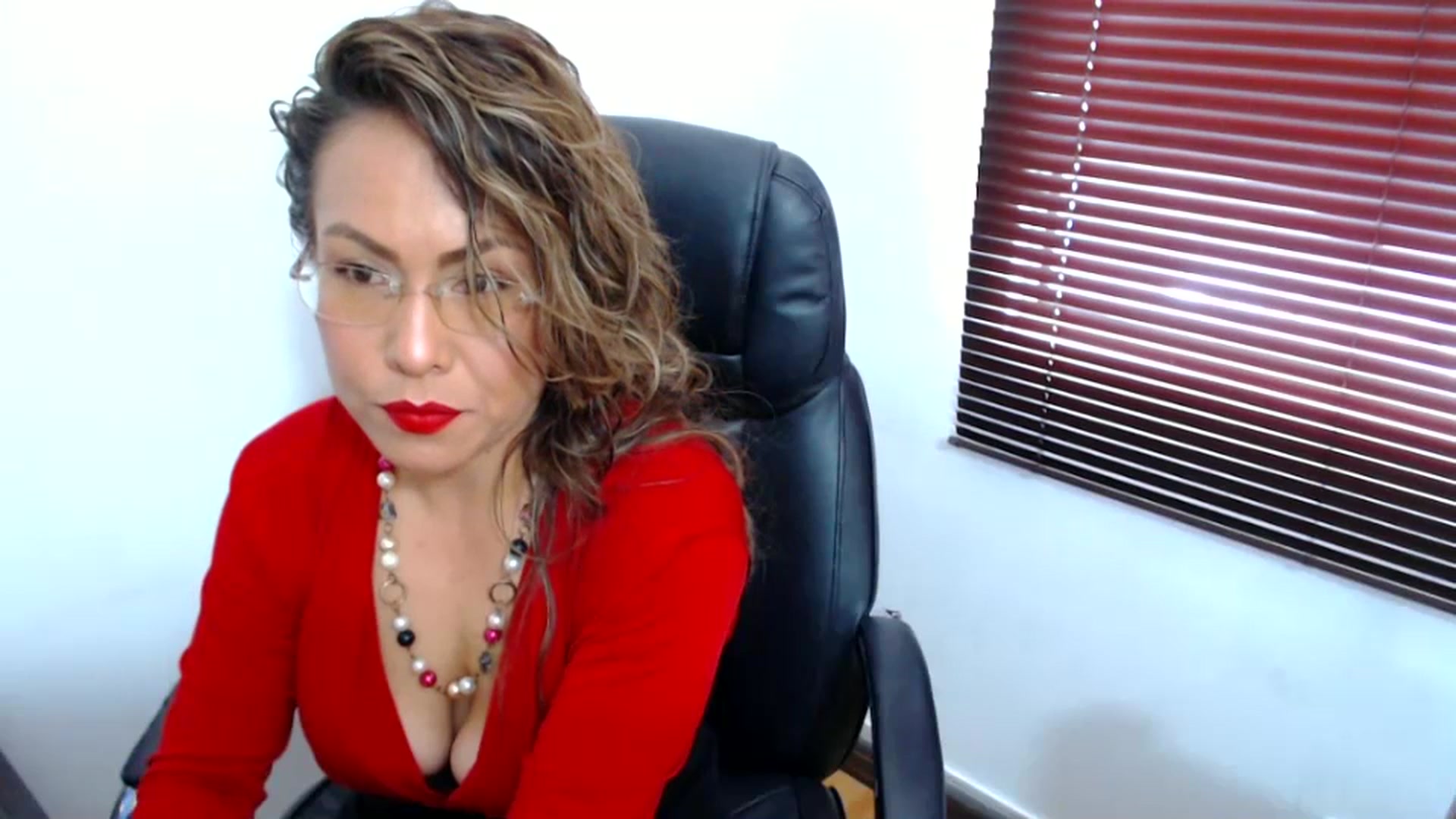 Gallery image thumbnail from office_secret's myfreecams stream on, 07/11/2023, 17:47 image 9 of 20