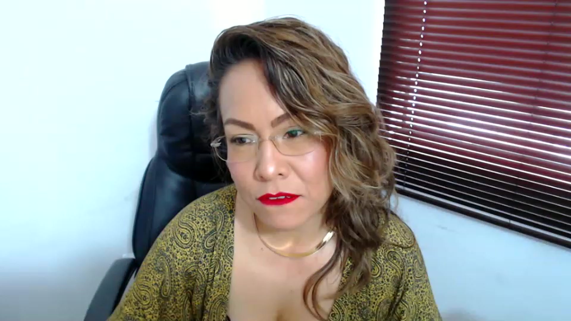 Gallery image thumbnail from office_secret's myfreecams stream on, 07/14/2023, 17:16 image 11 of 20