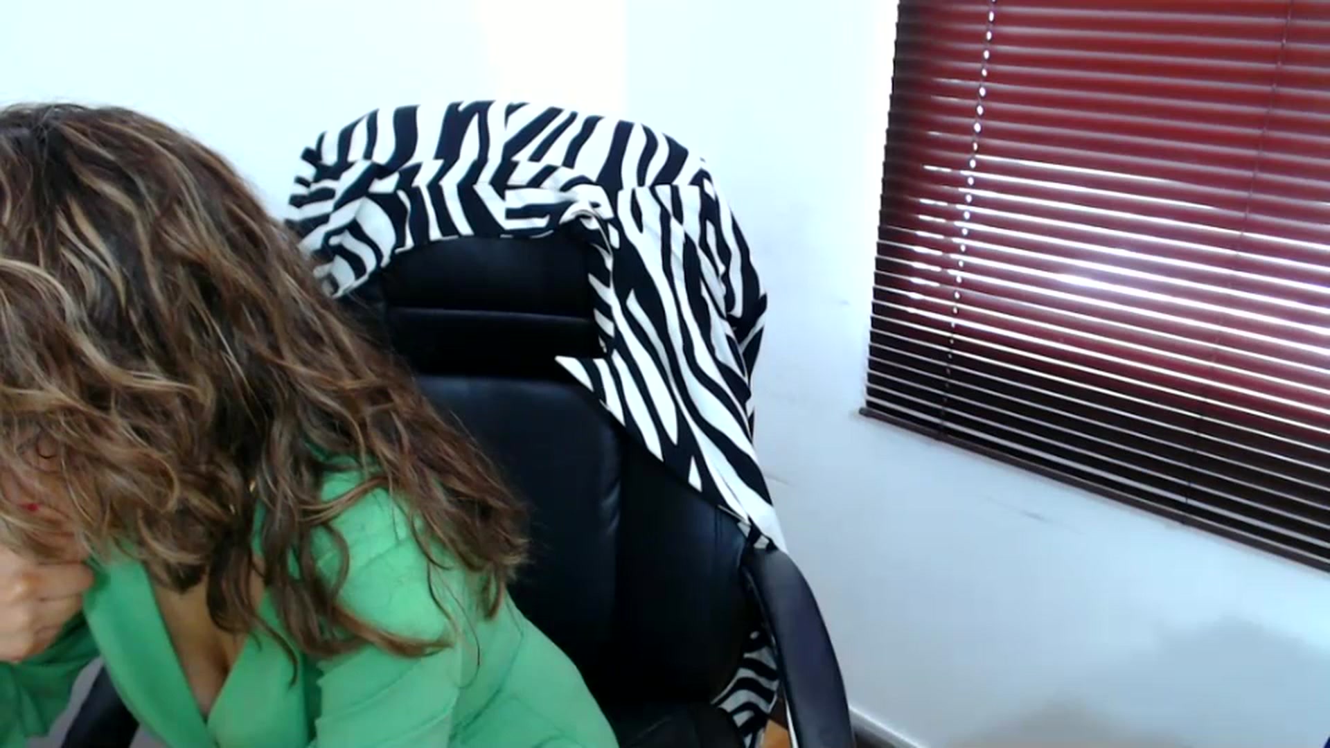 Gallery image thumbnail from office_secret's myfreecams stream on, 07/18/2023, 18:40 image 11 of 20