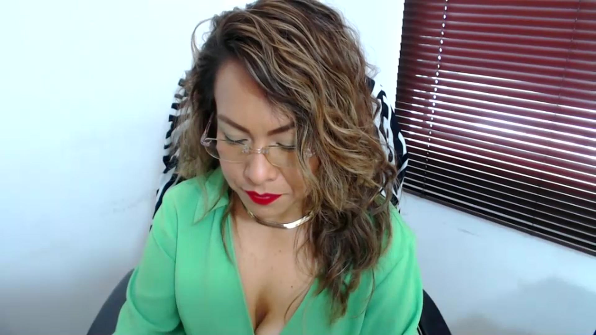 Gallery image thumbnail from office_secret's myfreecams stream on, 07/18/2023, 19:00 image 19 of 20