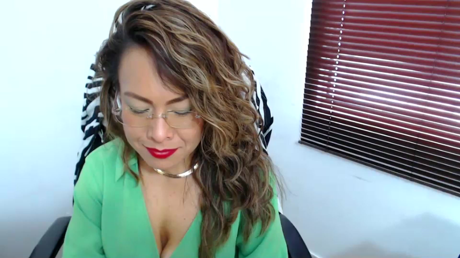 Gallery image thumbnail from office_secret's myfreecams stream on, 07/18/2023, 19:00 image 1 of 20