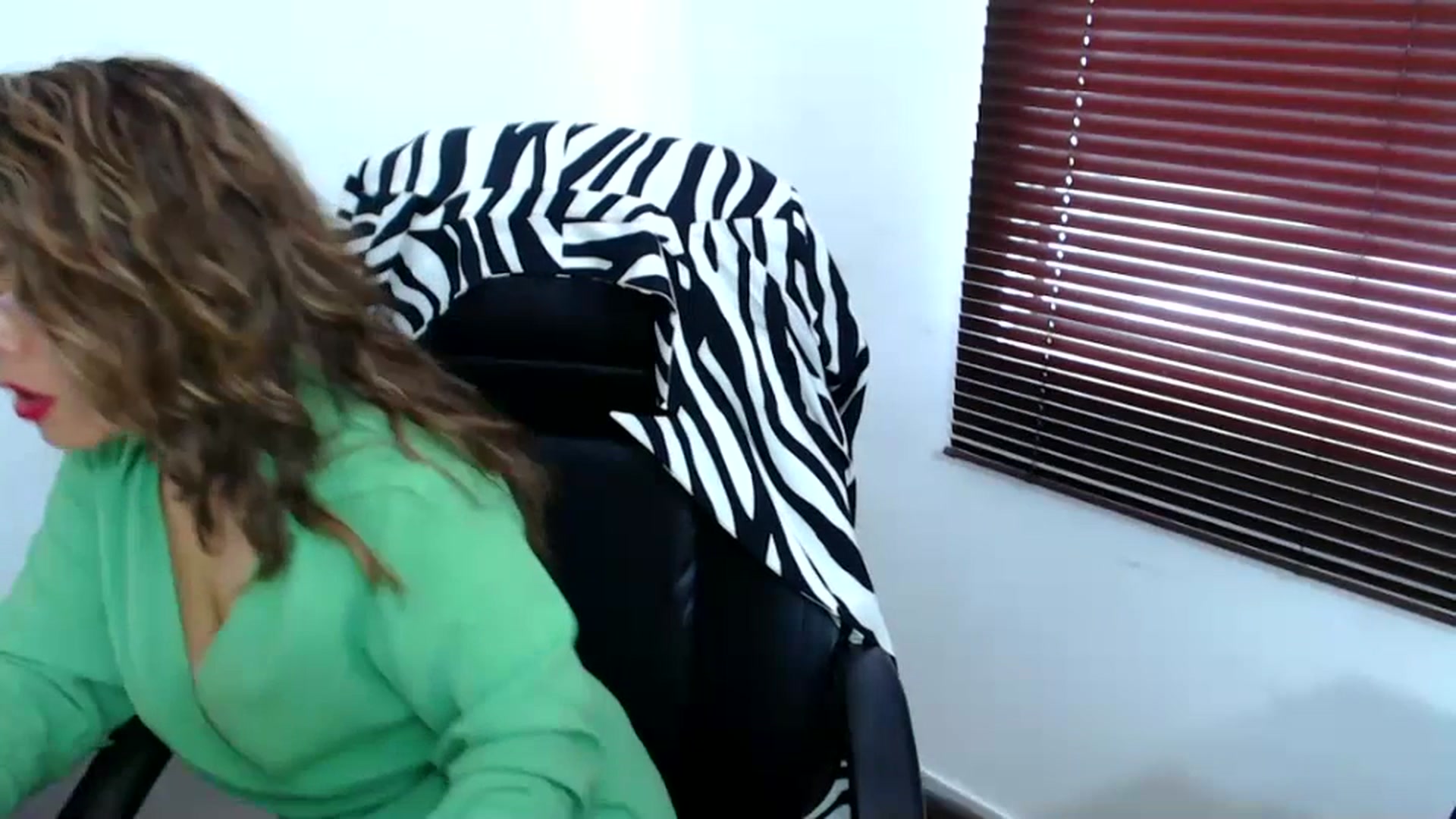 Gallery image thumbnail from office_secret's myfreecams stream on, 07/18/2023, 19:00 image 6 of 20