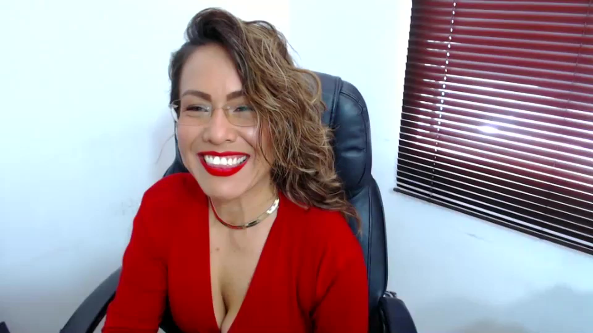 Gallery image thumbnail from office_secret's myfreecams stream on, 07/24/2023, 18:00 image 11 of 20