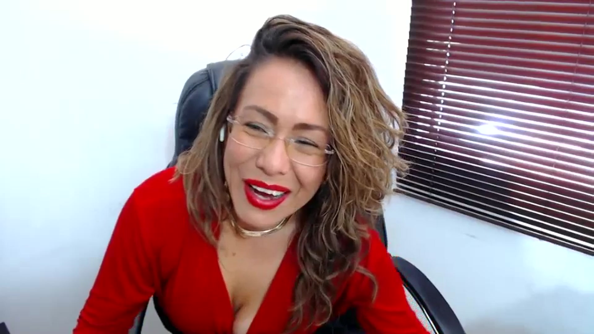 Gallery image thumbnail from office_secret's myfreecams stream on, 07/24/2023, 18:23 image 16 of 20