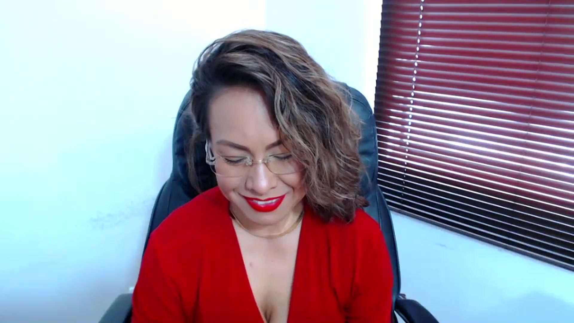 Gallery image thumbnail from office_secret's myfreecams stream on, 07/31/2023, 17:09 image 15 of 20