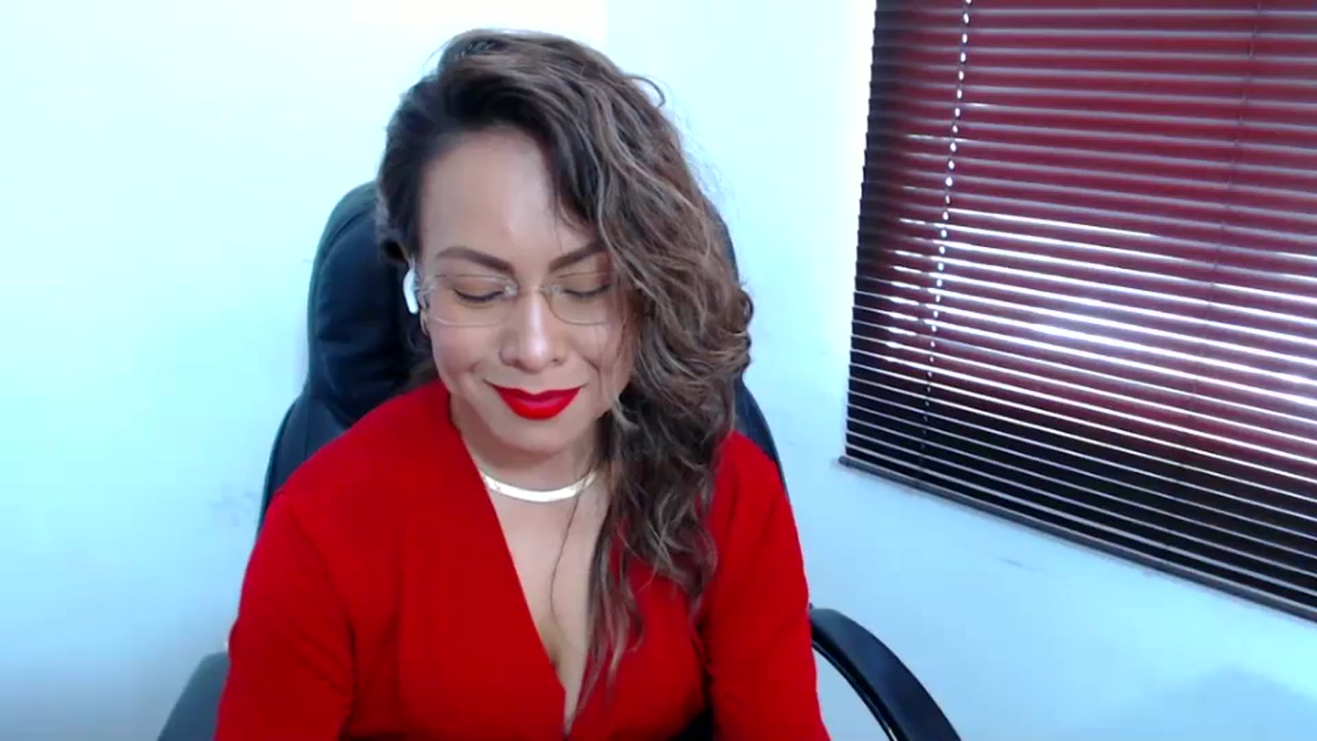 Gallery image thumbnail from office_secret's myfreecams stream on, 07/31/2023, 17:40 image 9 of 20